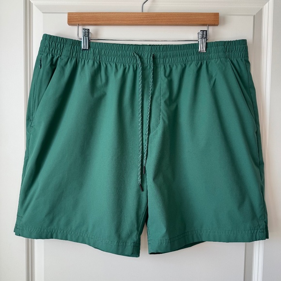 J.Crew 6" tech dock short - Size XL - Picture 1 of 6